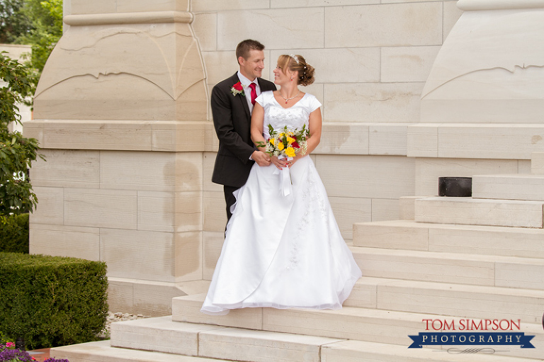 nauvoo temple wedding photography by tom simpson