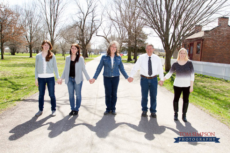 nauvoo family portrait photographer tom simpson