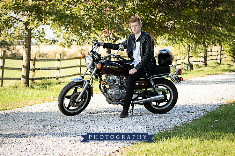 high school senior boy portraits nauvoo il