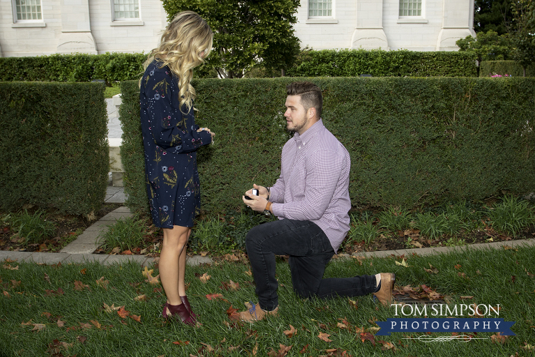 engagement photography nauvoo temple