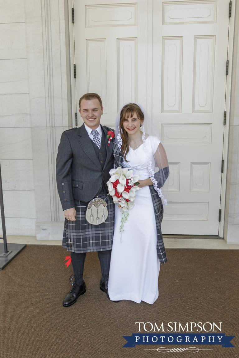 bride with groom in kilt nauvoo temple