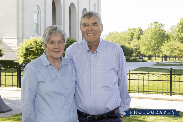 couple in front of nauvoo temple
