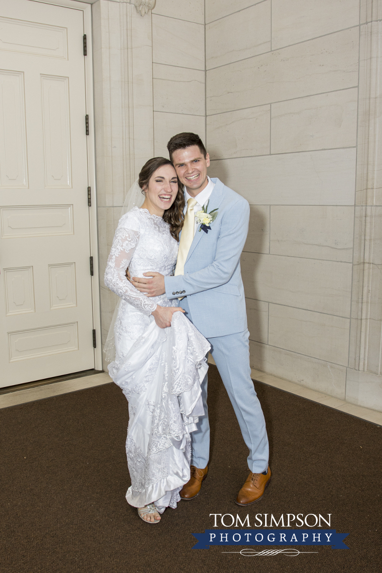 bride groom nauvoo temple doors