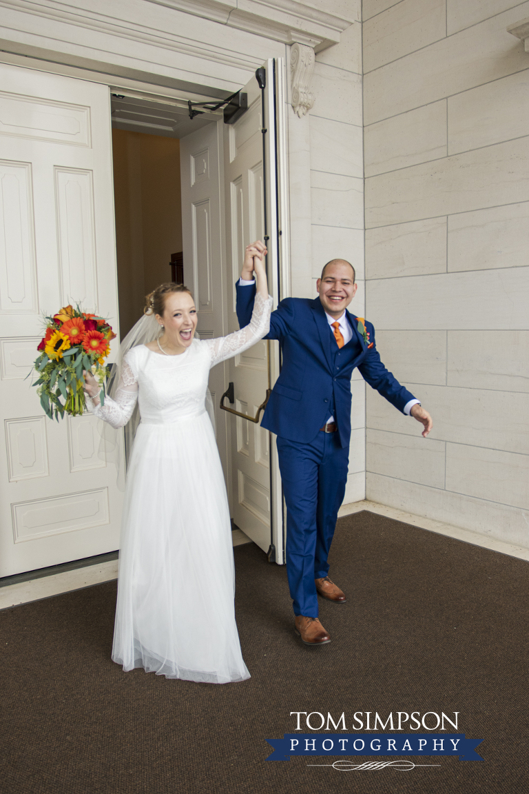 bride groom nauvoo temple doors