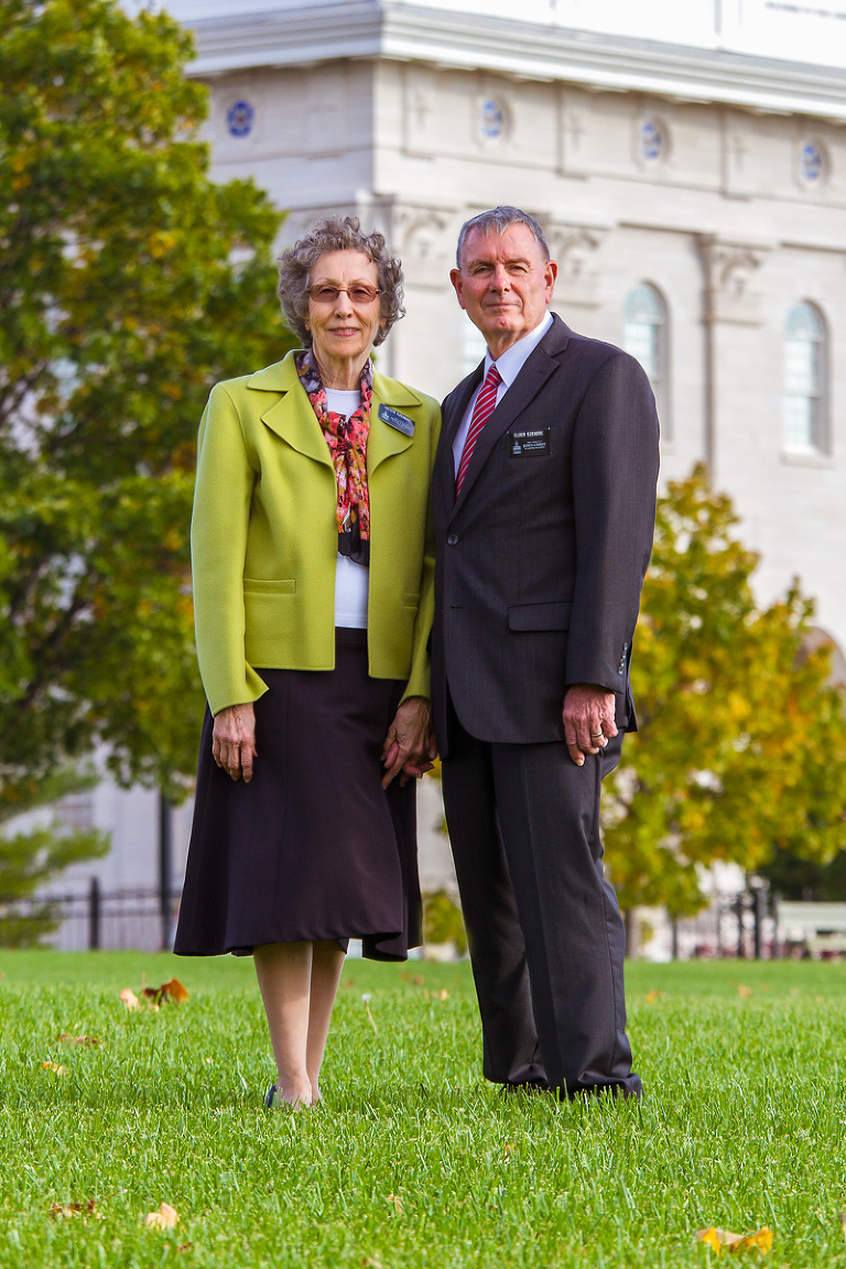 missionary couple nauvoo temple