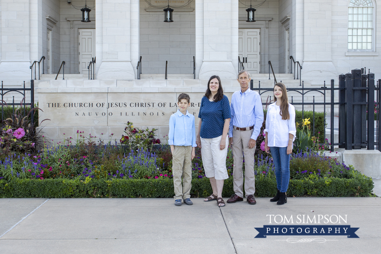 family by nauvoo temple sign